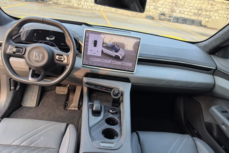 Used Zeekr 001 2025 WE Edition 95 kWh All-Wheel Drive Interior 1