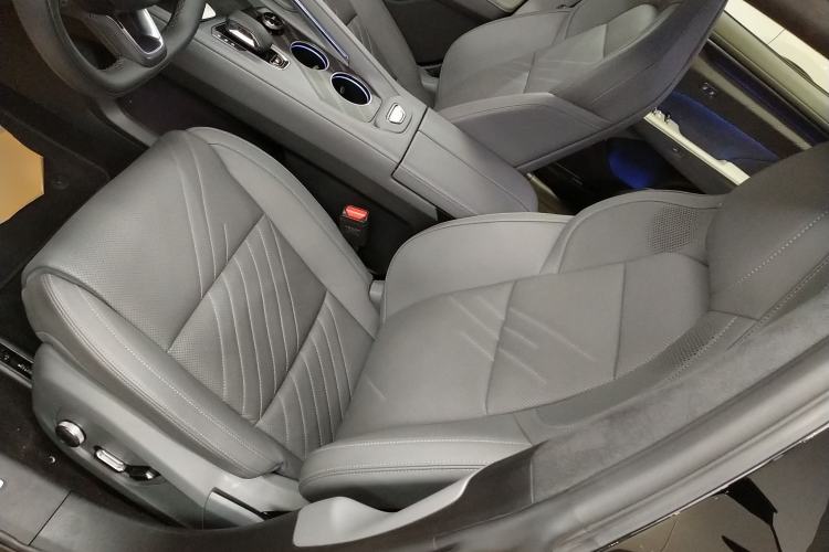 Used Zeekr 001 2025 WE Edition 95 kWh All-Wheel Drive Left Front Seat