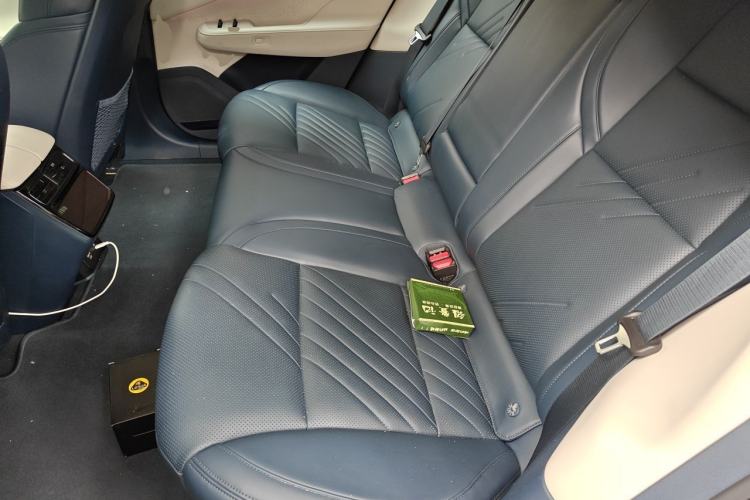 Used Zeekr 001 2025 WE Edition 100 kWh Rear-Wheel Drive Left Rear Seat