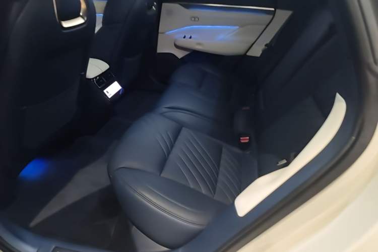 Used Zeekr 001 2025 YOU Edition 100 kWh All-Wheel Drive Left Rear Seat