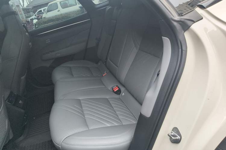 Used Zeekr 001 2025 WE Edition 95 kWh All-Wheel Drive Left Rear Seat