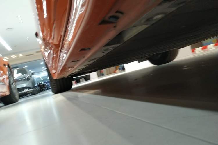 Used Zeekr 001 2025 WE Edition 100 kWh Rear-Wheel Drive Left Side Sill