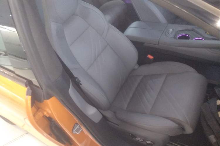 Used Zeekr 001 2025 WE Edition 95 kWh All-Wheel Drive Right Front Seat
