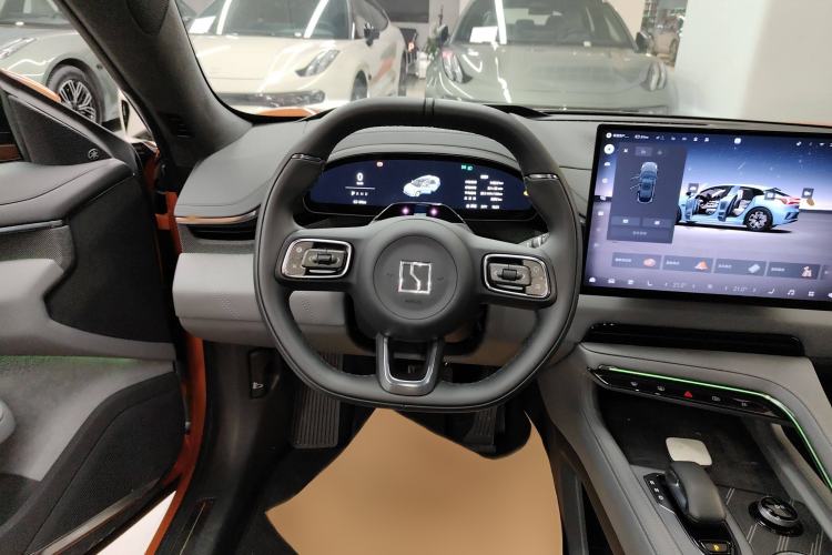 Used Zeekr 001 2025 WE Edition 95 kWh All-Wheel Drive Steering Wheel