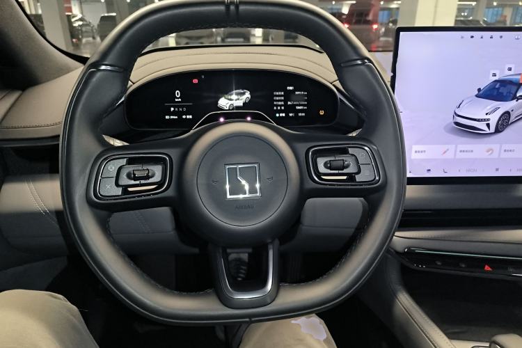 Used Zeekr 001 2025 YOU Edition 100 kWh All-Wheel Drive Steering Wheel