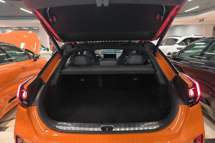 Used Zeekr 001 2025 WE Edition 100 kWh Rear-Wheel Drive Trunk