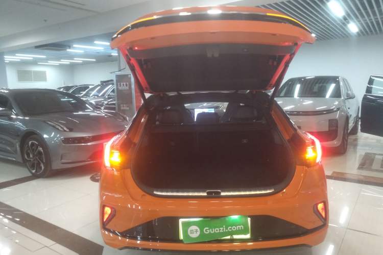 Used Zeekr 001 2025 WE Edition 95 kWh All-Wheel Drive Trunk