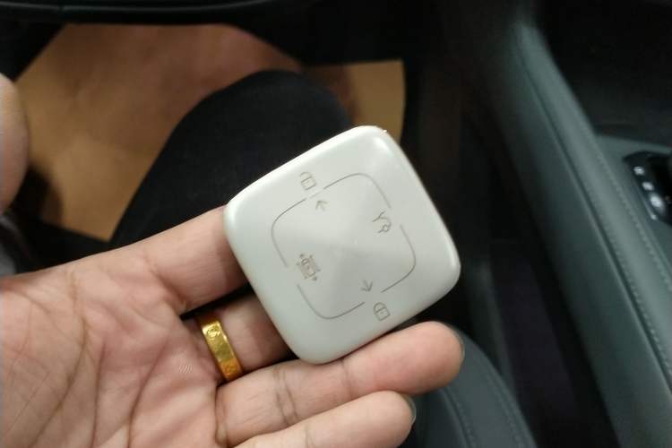 Used Zeekr 001 2025 WE Edition 95 kWh All-Wheel Drive Vehicle Key