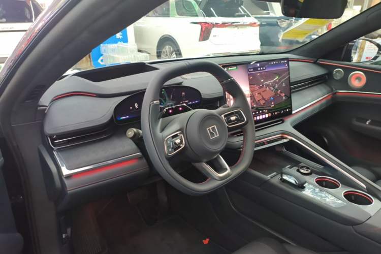 Used Zeekr 001 2026 Model 103° Rear-Drive Max Version Center Console