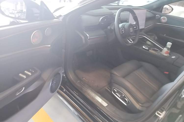 Used Zeekr 001 2026 95° All-Wheel-Drive Max Edition Driver Seat