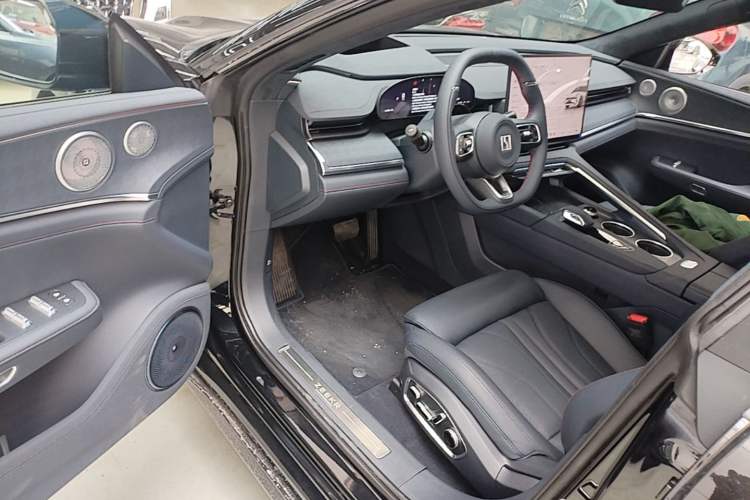Used Zeekr 001 2026 Model 103° Rear-Drive Max Version Driver Seat