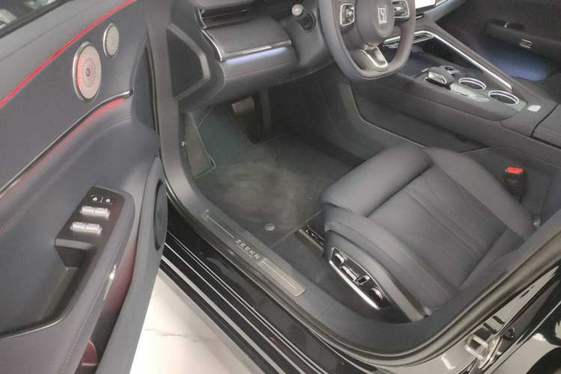 Used Zeekr 001 2026 Model 103° Rear-Drive Max Version Driver Seat
