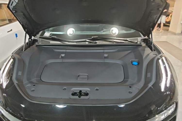 Used Zeekr 001 2026 Model 103° Rear-Drive Max Version Engine Bay