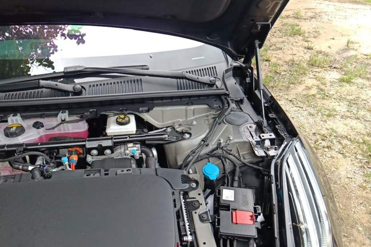 Used Zeekr 001 2026 Model 103° Rear-Drive Max Version Engine Bay Left
