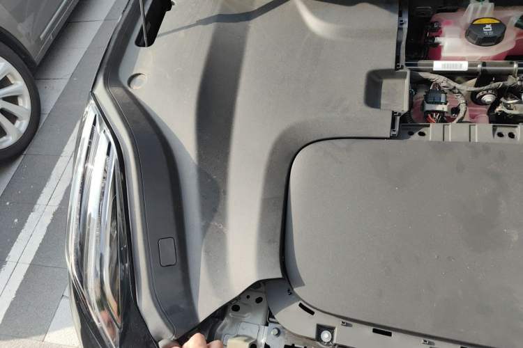 Used Zeekr 001 2026 95° All-Wheel-Drive Max Edition Engine Bay Right