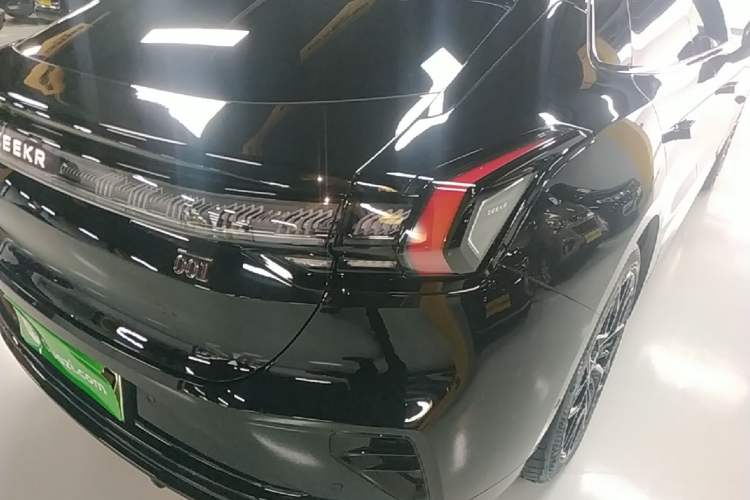 Used Zeekr 001 2026 95° All-Wheel-Drive Max Edition Exterior 3