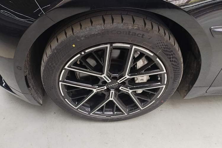 Used Zeekr 001 2026 Model 103° Rear-Drive Max Version Exterior 4