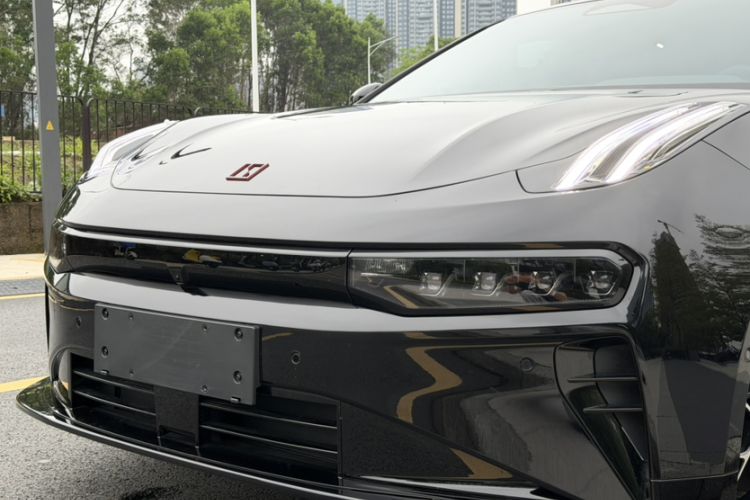 Used Zeekr 001 2026 95° All-Wheel-Drive Max Edition Exterior 9
