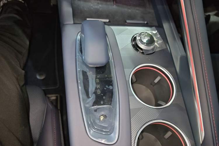 Used Zeekr 001 2026 Model 103° Rear-Drive Max Version Gear Lever