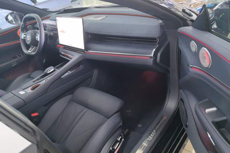 Used Zeekr 001 2026 Model 103° Rear-Drive Max Version Interior 1