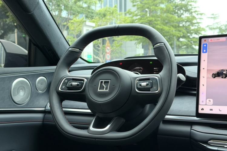 Used Zeekr 001 2026 95° All-Wheel-Drive Max Edition Interior 1