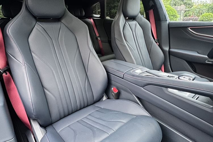 Used Zeekr 001 2026 Model 103° Rear-Drive Max Version Interior 10