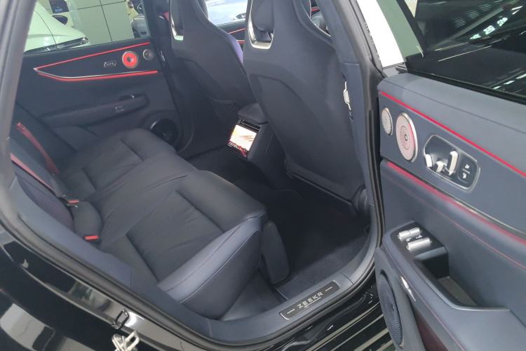 Used Zeekr 001 2026 Model 103° Rear-Drive Max Version Interior 2
