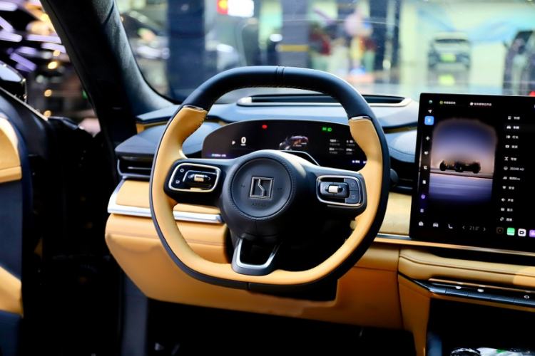 Used Zeekr 001 2026 Model 103° Rear-Drive Max Version Interior 3