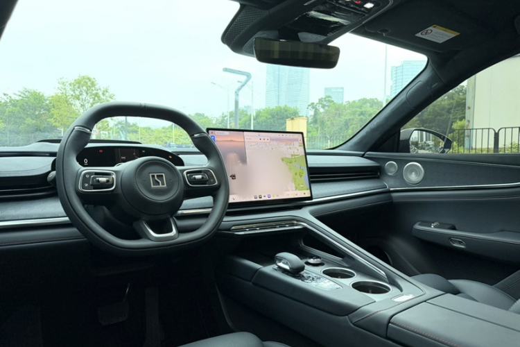 Used Zeekr 001 2026 95° All-Wheel-Drive Max Edition Interior 9