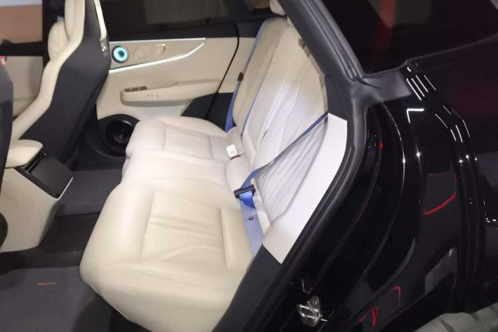 Used Zeekr 001 2026 95° All-Wheel-Drive Max Edition Left Rear Seat