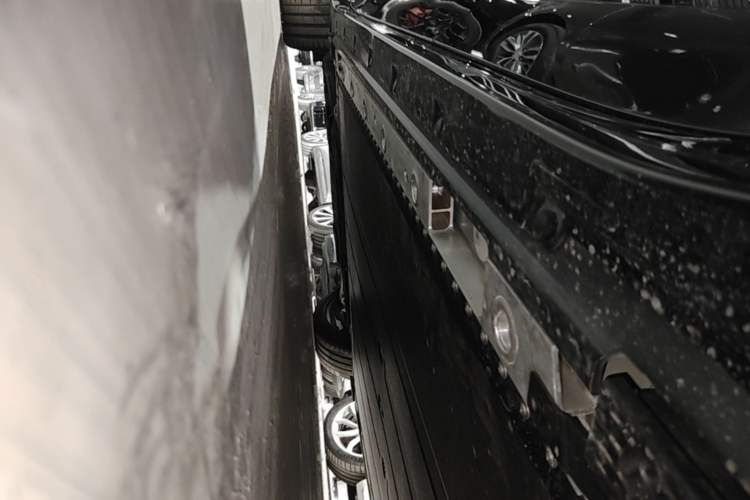 Used Zeekr 001 2026 Model 103° Rear-Drive Max Version Left Side Sill