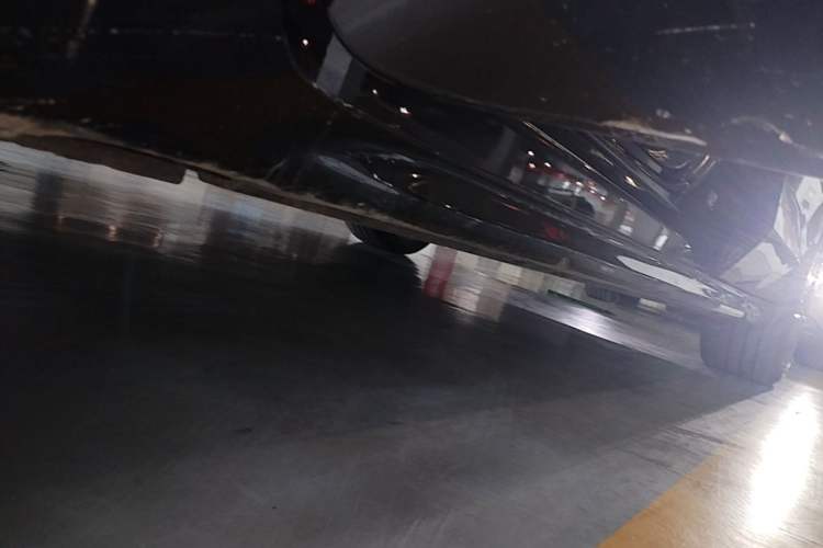 Used Zeekr 001 2026 95° All-Wheel-Drive Max Edition Left Side Sill