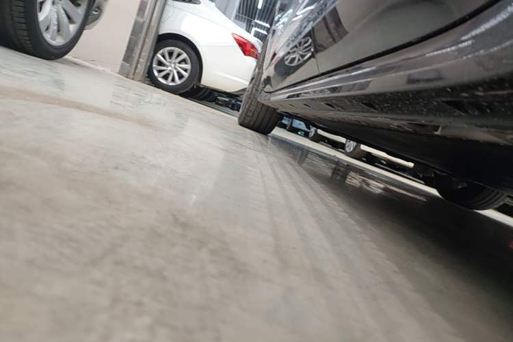 Used Zeekr 001 2026 Model 103° Rear-Drive Max Version Left Side Sill