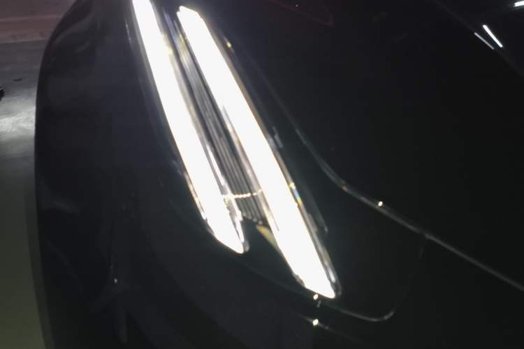 Used Zeekr 001 2026 95° All-Wheel-Drive Max Edition Right Front Headlight