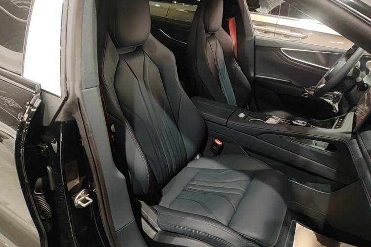 Used Zeekr 001 2026 Model 103° Rear-Drive Max Version Right Front Seat