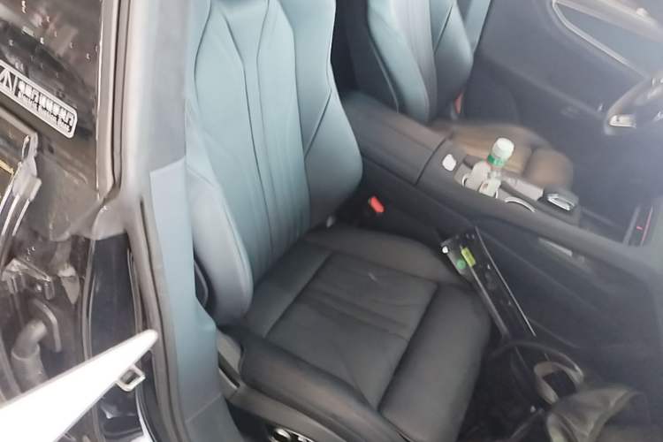 Used Zeekr 001 2026 95° All-Wheel-Drive Max Edition Right Front Seat