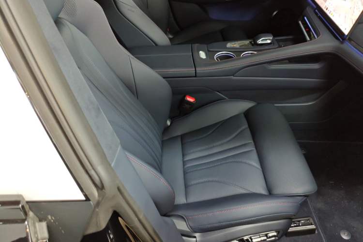 Used Zeekr 001 2026 Model 103° Rear-Drive Max Version Right Front Seat