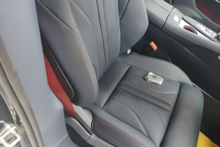 Used Zeekr 001 2026 Model 103° Rear-Drive Max Version Right Front Seat