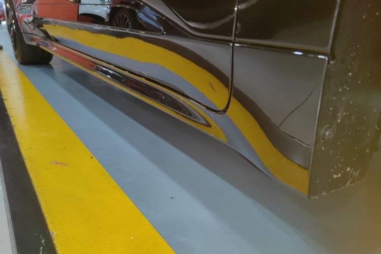 Used Zeekr 001 2026 Model 103° Rear-Drive Max Version Right Side Sill