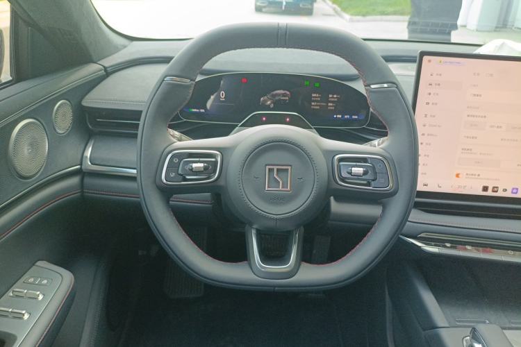 Used Zeekr 001 2026 95° All-Wheel-Drive Max Edition Steering Wheel