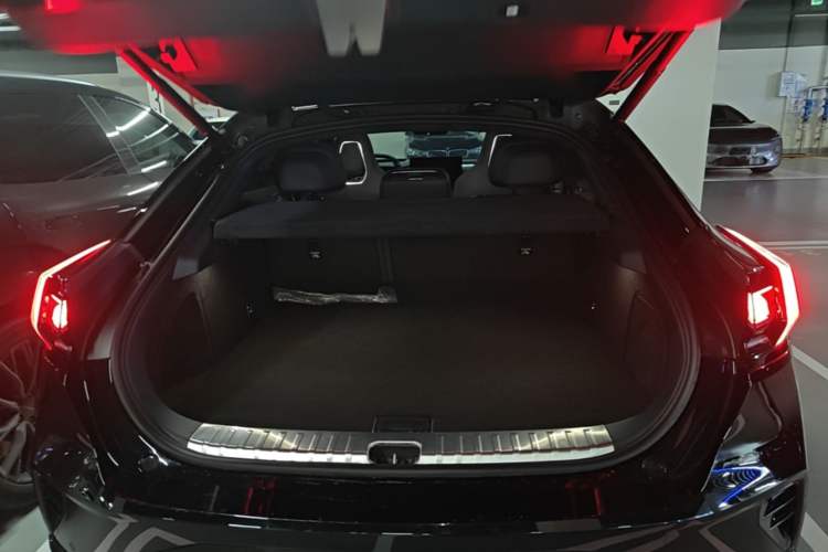 Used Zeekr 001 2026 95° All-Wheel-Drive Max Edition Trunk