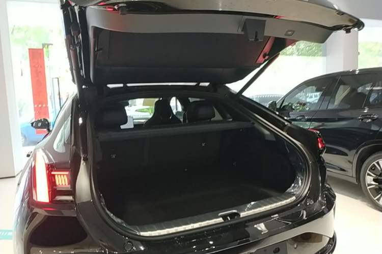 Used Zeekr 001 2026 Model 103° Rear-Drive Max Version Trunk