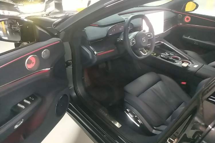 Used Zeekr 001 2026 95° All-Wheel-Drive Max Edition Driver Seat