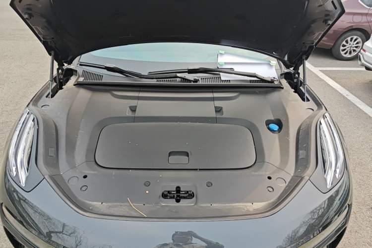 Used Zeekr 001 2026 Model 103° Four-Wheel Drive Ultra Version Engine Bay