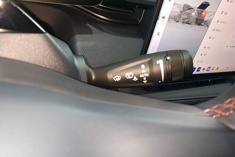 Used Zeekr 001 2026 95° All-Wheel-Drive Max Edition Gear Lever