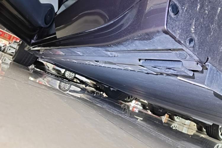 Used Zeekr 001 2026 Model 103° Rear-Drive Max Version Left Side Sill