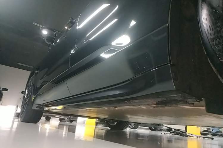 Used Zeekr 001 2026 95° All-Wheel-Drive Max Edition Left Side Sill