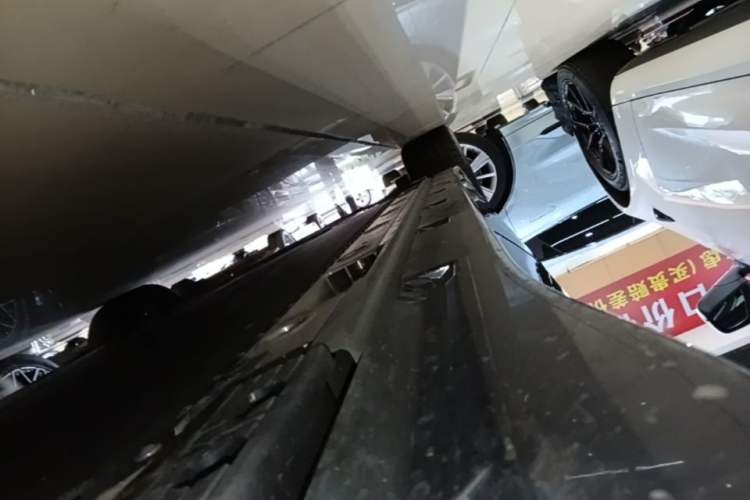 Used Zeekr 001 2026 Model 103° Four-Wheel Drive Ultra Version Left Side Sill
