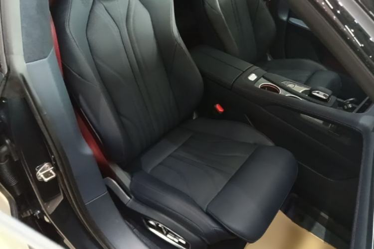 Used Zeekr 001 2026 Model 103° Four-Wheel Drive Ultra Version Right Front Seat