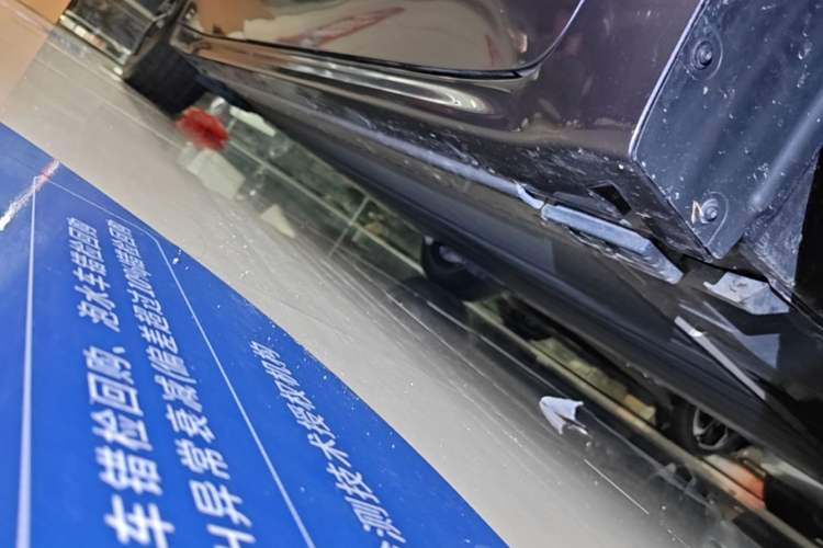 Used Zeekr 001 2026 Model 103° Rear-Drive Max Version Right Side Sill